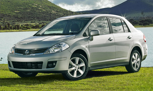  Nissan Tiida Sedán 2014 ya en México, precios y versiones - Autos Actual  México