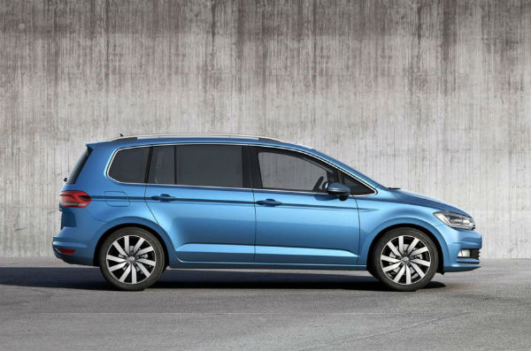 Volkswagen Touran 2016 lateral