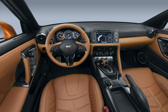 Nissan GT-R 2017 interior