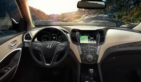 Hyundai Santa Fe Sport 2.0T interior