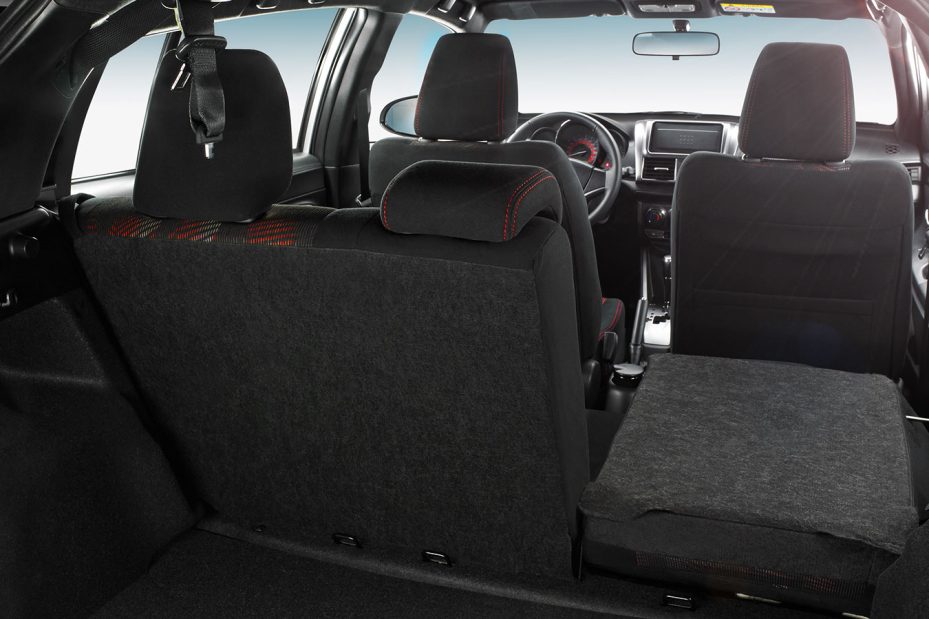 Toyota Yaris Hatchback 2017 en México asientos abatibles Toyota Yaris Hatchback 2017 en México asientos abatibles