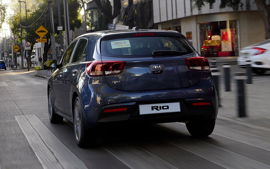 Kia Rio 2018 en México posterior versión hatchback