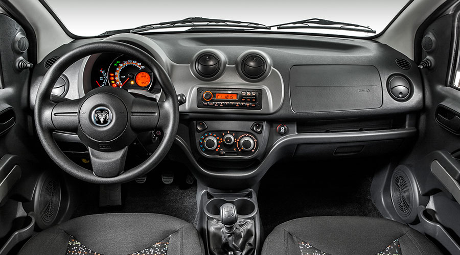 RAM ProMaster Rapid 2017 en México interior Radio CD MP3 y aire acondicionado