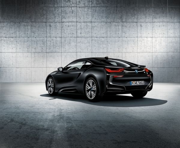 BMW i8 Protonic Frozen Black Edition