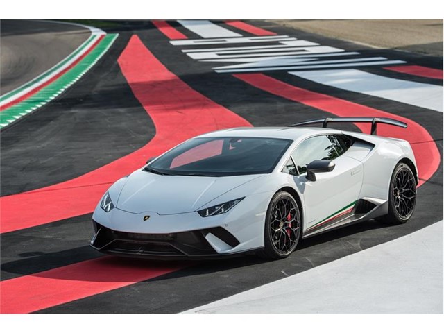 Lamborghini Huracán Performante blanco