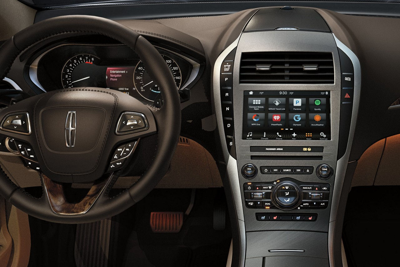Lincoln MKZ Hybrid controles interior
