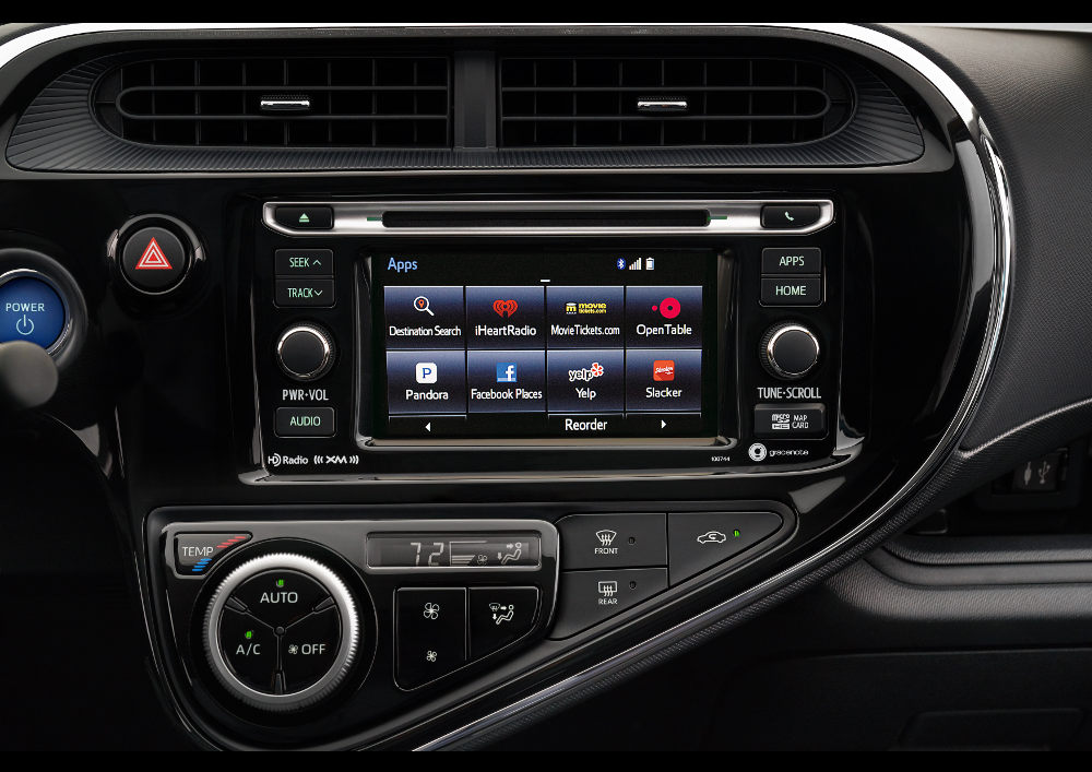 Toyota  Prius c 2018 en México - interior pantalla touch apps