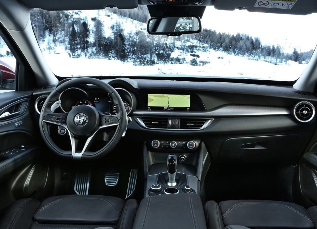 Alfa Romeo Stelvio interior