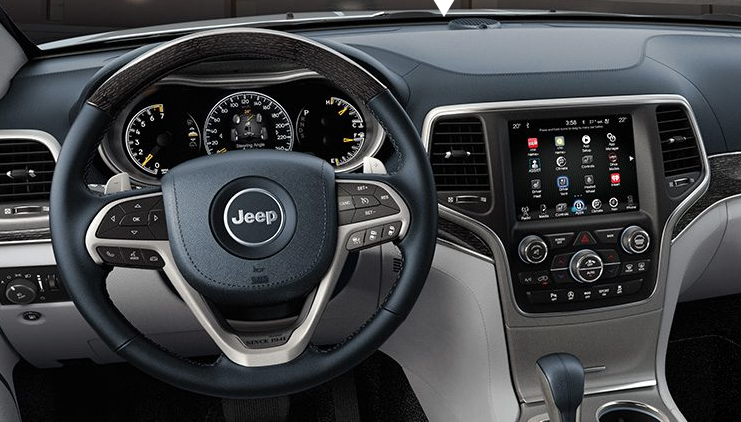 Jeep Grand Cherokee Laredo 2018 interior