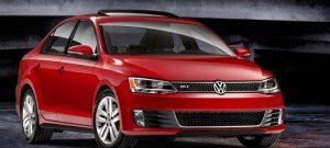 Volkswagen Jetta GLI 2012 rojo parrilla panal