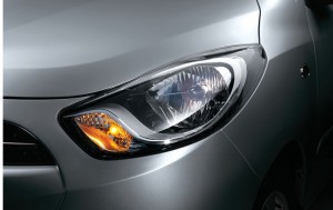 Dodge i10 2013 en México faros