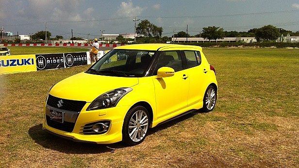 Suzuki Swift Sport 2013 en México, color amarillo