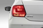 Nuevo Volkswagen Gol 2013 en México Luces traseras y logo
