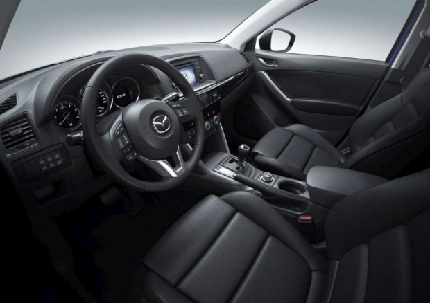 Nuevo Mazda CX-5 para México interior, volante, asientos