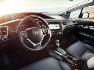 Honda Civic Sedán 2013 en México interior pantalla lcd 5 pulgadas touch USB Bluetooth