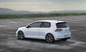 Volkswagen Nuevo Golf GTI 7 blanco de perfil