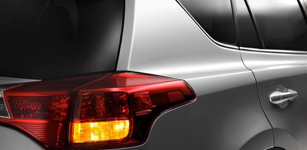 Toyota RAV4 2013 nueva generación para México luces traseras