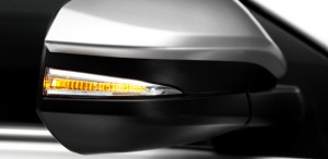 Toyota RAV4 2013 nueva generación para México luces laterales