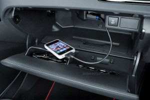 Volkswagen Polo GTI 2013 en México entrada iPhone iPod