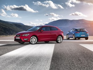 SEAT León Coupé 2014 color Rojo y Azul