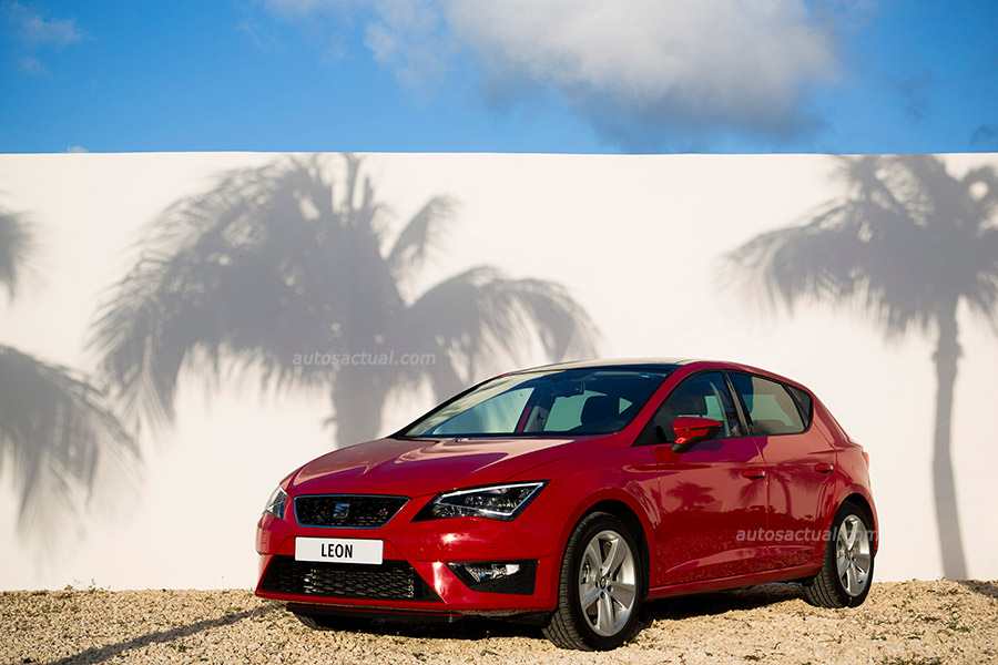 SEAT León 2014 en México de lado