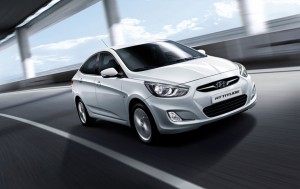 Dodge Attiude 2014 en México frente