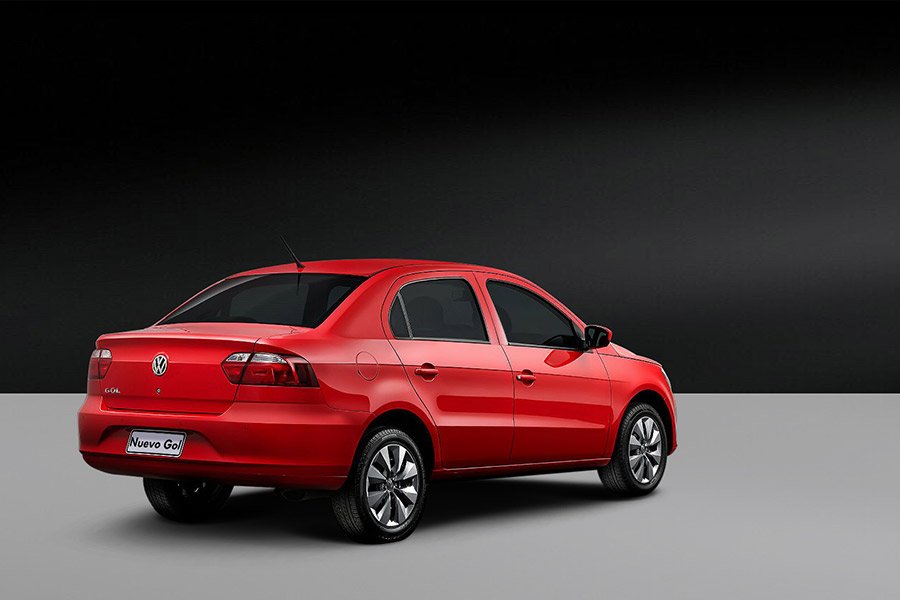 Volkswagen Gol Sedán 2015 en México color rojo