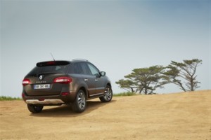 Renault Koleos 2014 renovada de atrás