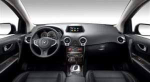 Renault Koleos 2014 renovada interior pantalla touch