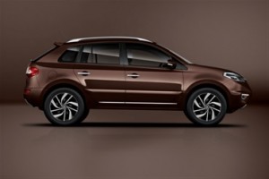 Renault Koleos 2014 renovada de lado nuevo color café oscuro