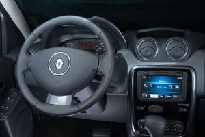 Renault MEDIA Nav para 2014 pantalla de 7 pulgadas controles también en volante