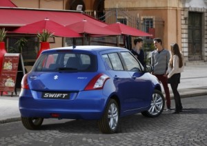 Suzuki Swift 2014 restyling color azul