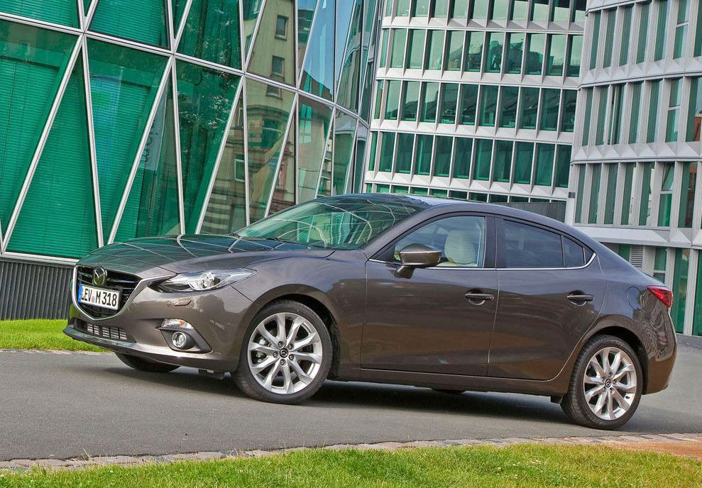 Mazda3 sedán 2014