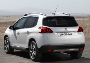 Peugeot 2008 2015 parte trasera