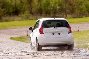 Nissan NOTE con pintura auto limpiable