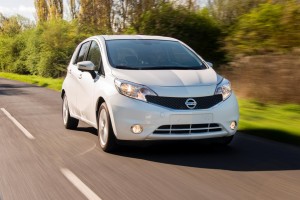 Nissan NOTE con pintura auto limpiable