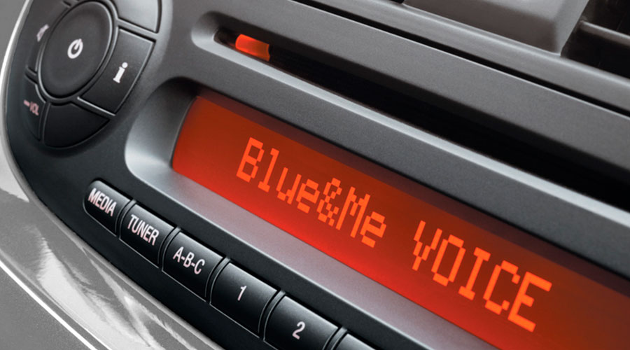 Fiat 500 Diavolo en México sistema de audio Blue&Me