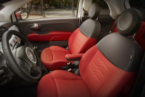 Fiat 500 Ribelle asientos rojo con negro