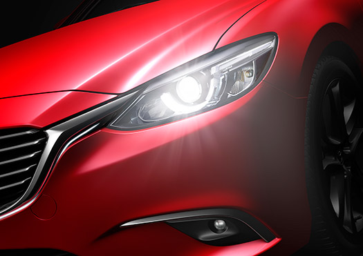 Nuevo Mazda6 actualización color rojo faros LED