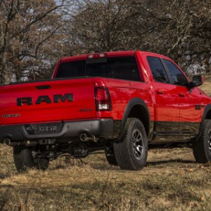 ram-1500-rebel-trasero