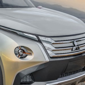 Mitsubishi GC-PHEV Concept frontal