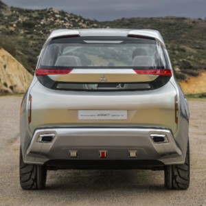 Mitsubishi GC-PHEV Concept trasero