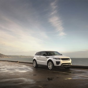 Range Rover Evoque 2016 a lado del mar