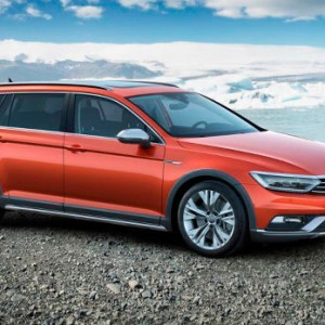 Volkswagen Passat Alltrack delantero-montaña