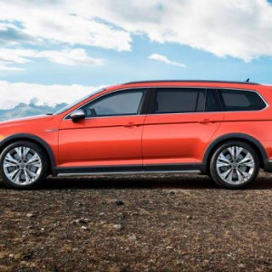 Volkswagen Passat Alltrack lateral