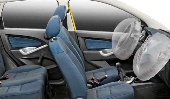 Ford Ikon Hatch 2015, interior