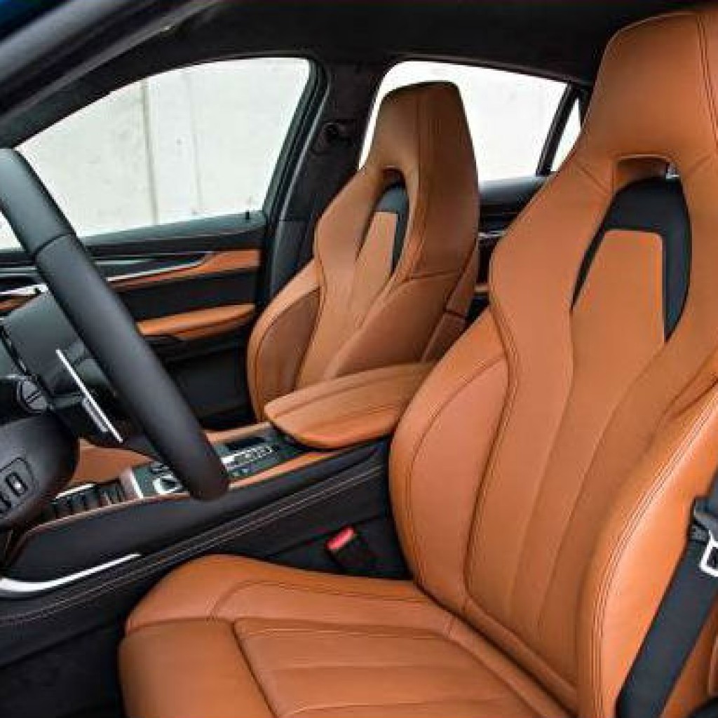BMW X6 M asientos delanteros