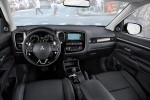 Mitsubishi Outlander 2016 interior
