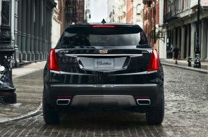 Cadillac XT5 2017 vista posterior