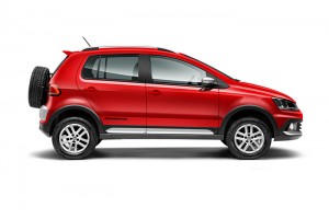 Nuevo Volkswagen CrossFox 2016 en México color rojo de lado